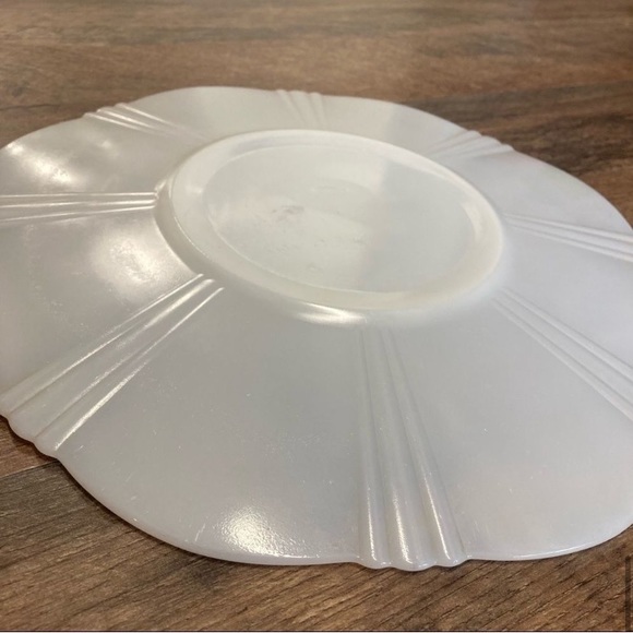 Vintage Macbeth Evans Depression Glass Monax White American Sweetheart 12" Plate - Picture 5 of 7